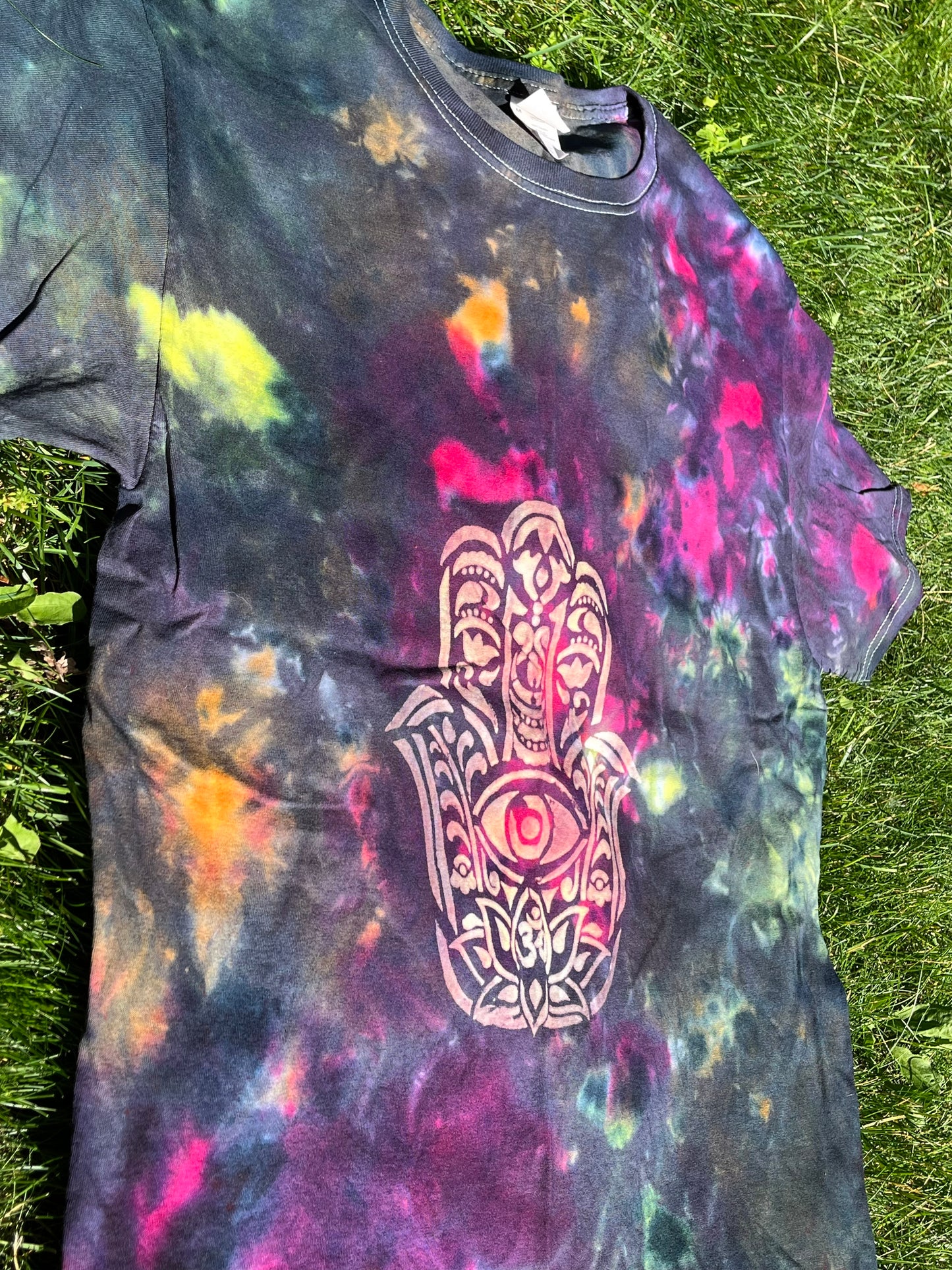 Medium - Rainbow Hamsa