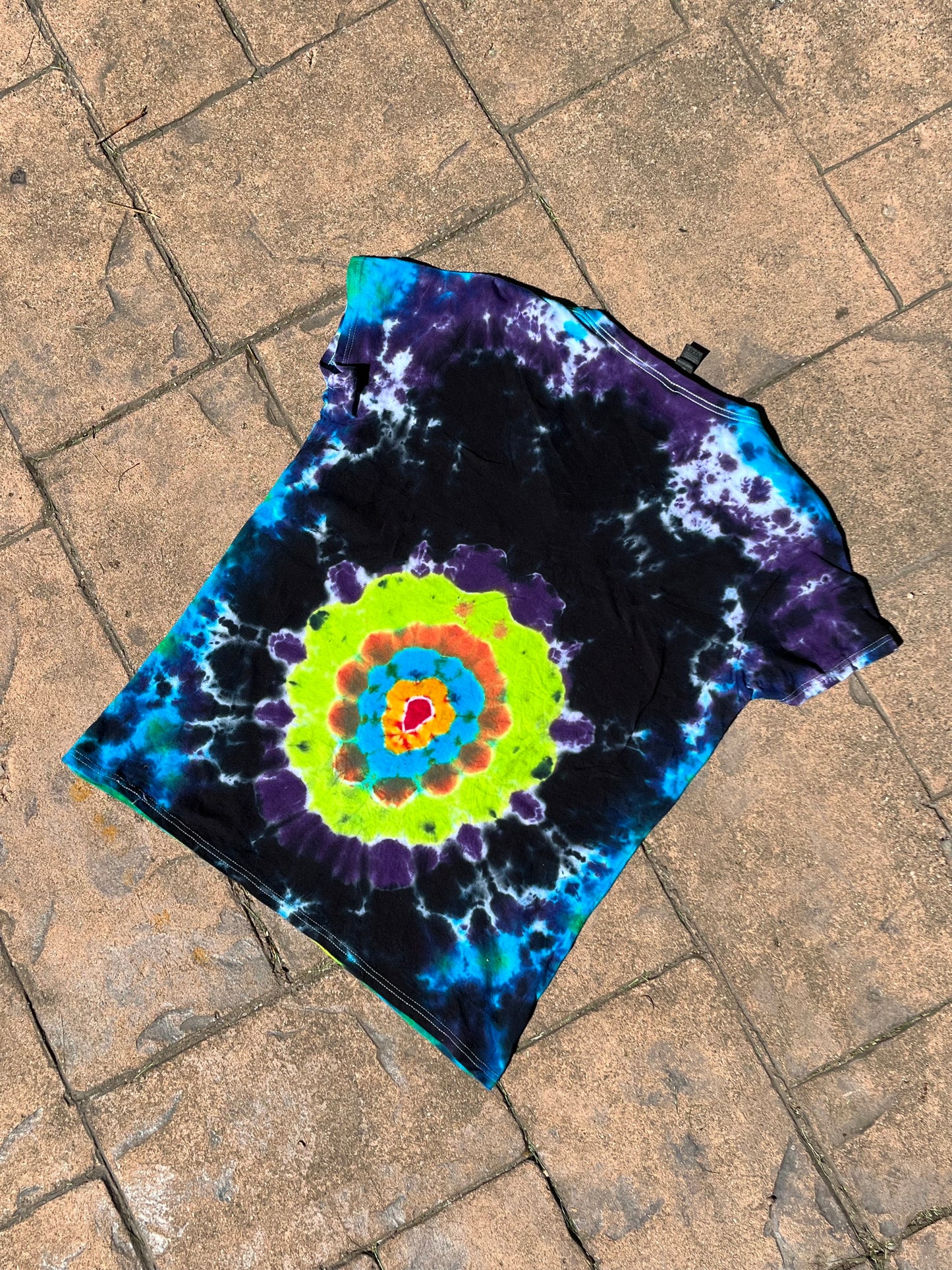 Large - Rainbow Alien