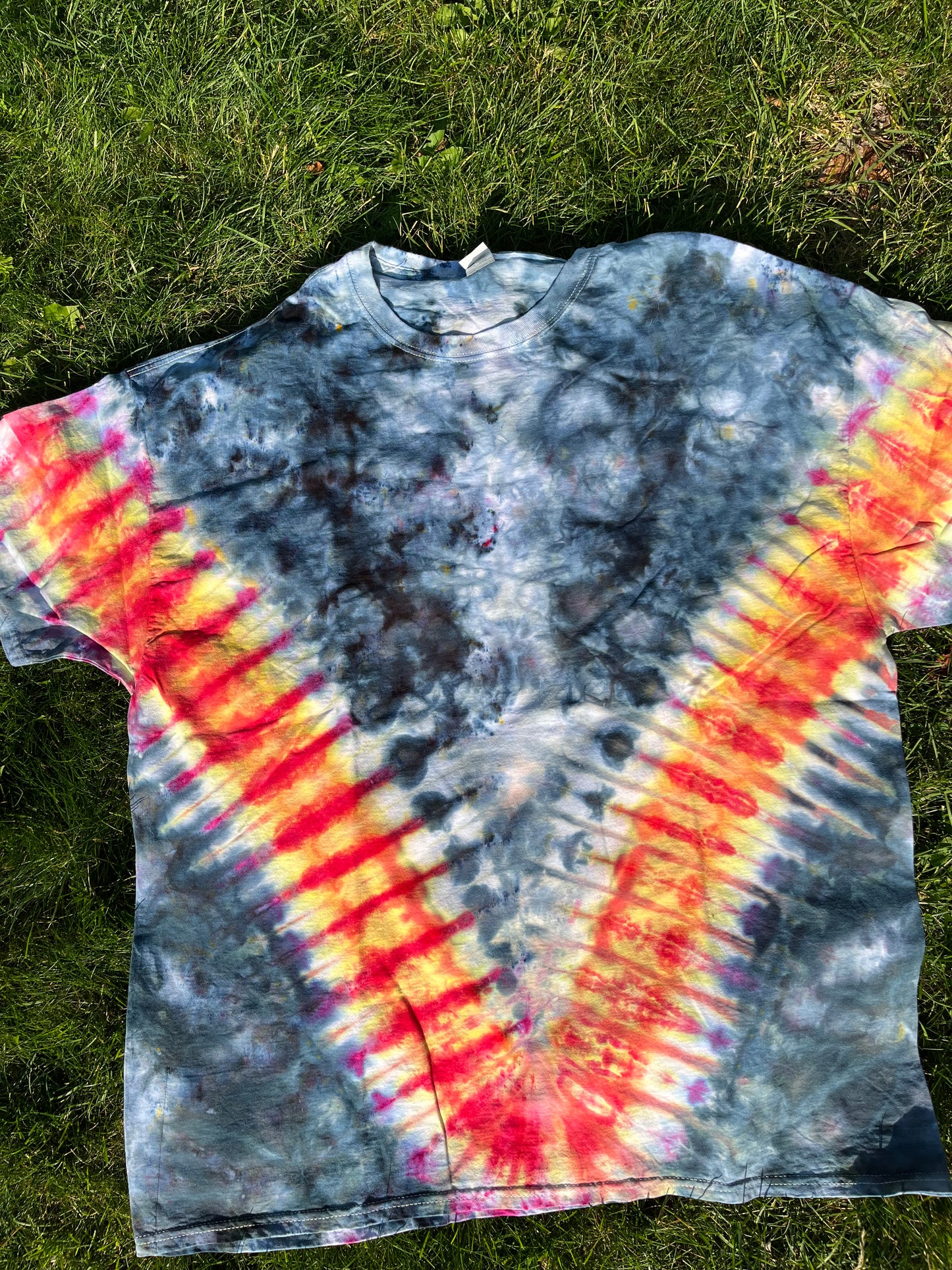 2XL - Tie Dye “Rocker V”
